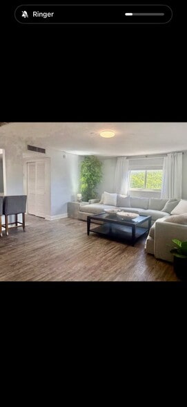 Building Photo - 1501 Curlew Ave