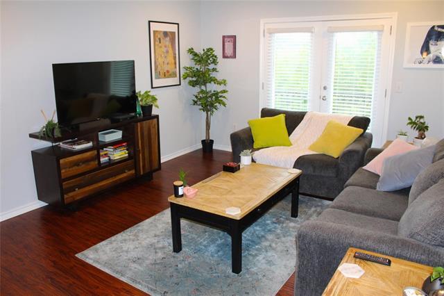 Building Photo - 3102 Kings Rd