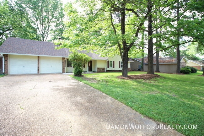 Building Photo - 308 Longmeadow Ct N