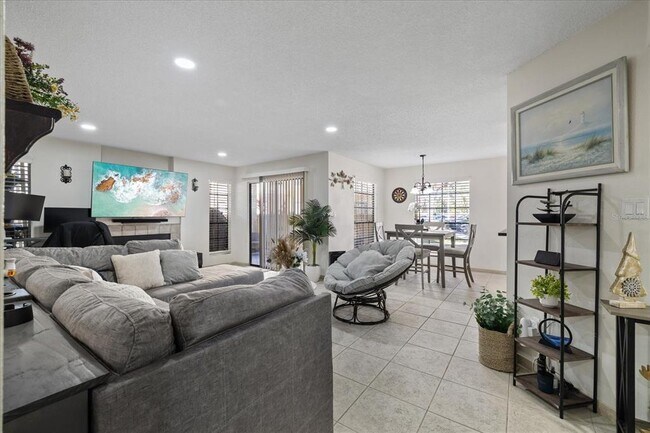 Building Photo - 8724 Mallard Reserve Dr