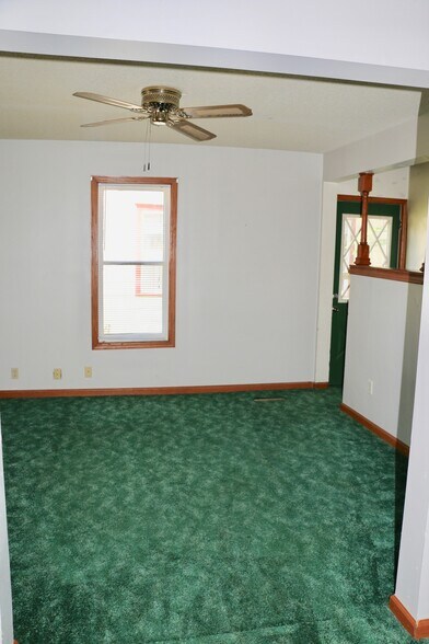 Living Room/Dining Room - 525 N 5th St