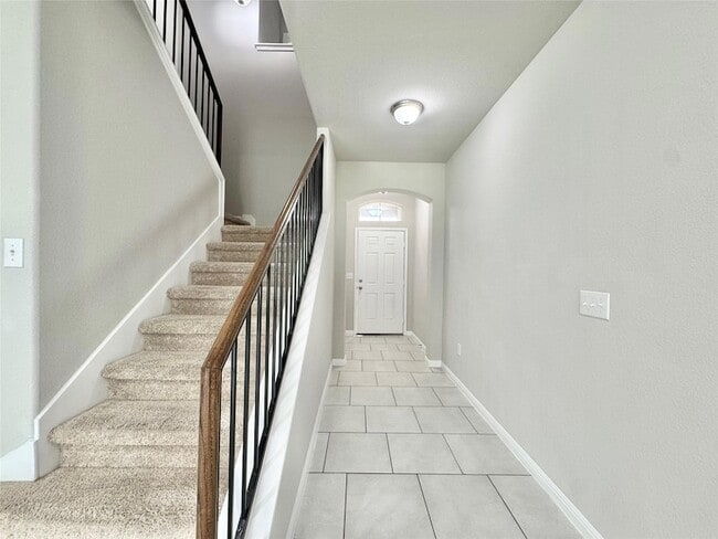 Building Photo - 113 Homily Dr