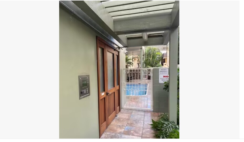 Building Photo - 2575 Kuhio Ave