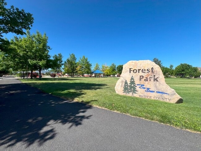 Building Photo - Refreshed Three Bedroom Cold Springs Ho...