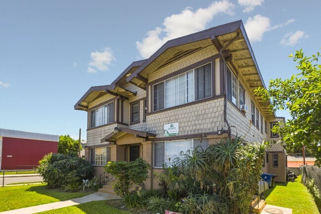 Building Photo - Spacious 1BR + 2.5BA Near USC and DTLA | First Floor Unit