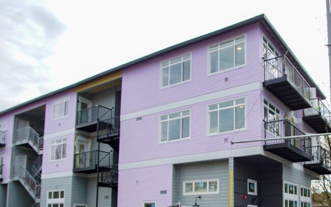 Building Photo - Spring Specials: Sleek & Modern Studio w/Condo-Grade Finishes + Patio!