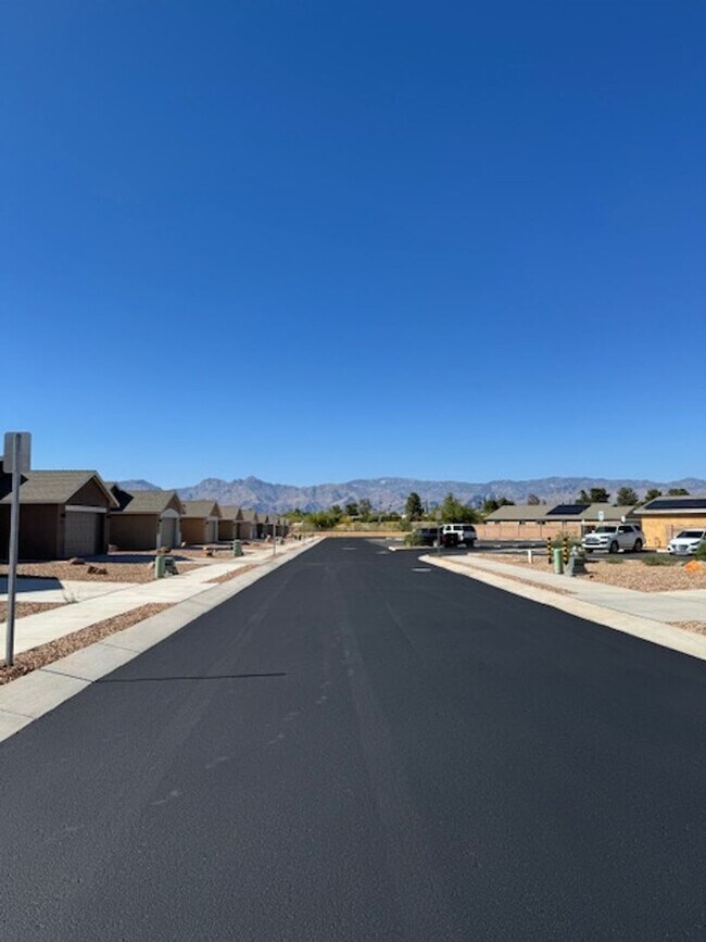 Building Photo - East- NEW BUILD 3 Bedroom rental homes!