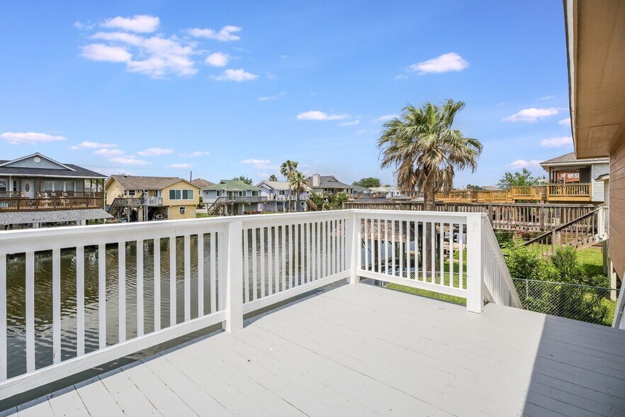 Building Photo - 901 Bonita Dr