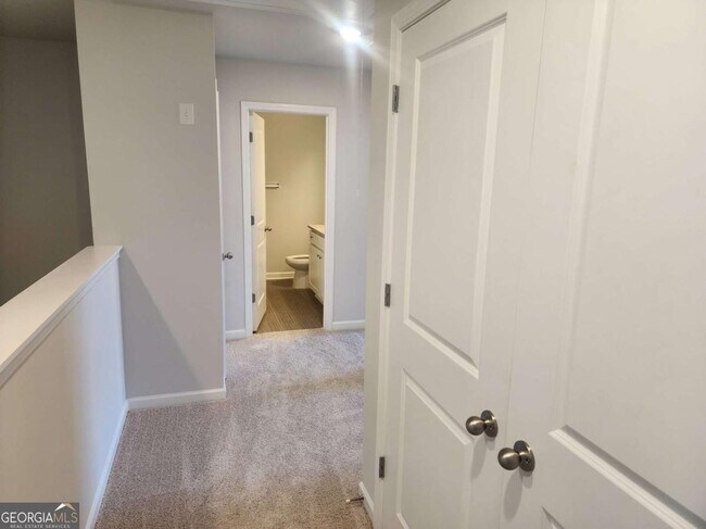 Building Photo - 832 Cygnet Ln