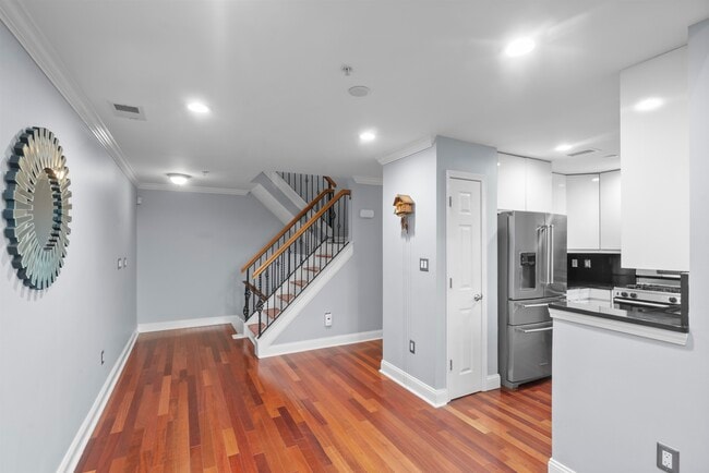 Building Photo - 169 Price Ct