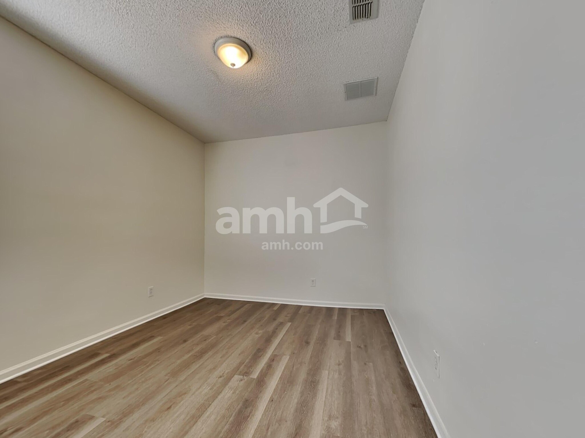 Building Photo - 2613 Fox Creek Dr