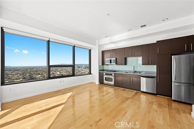 Building Photo - 1100 Wilshire Blvd