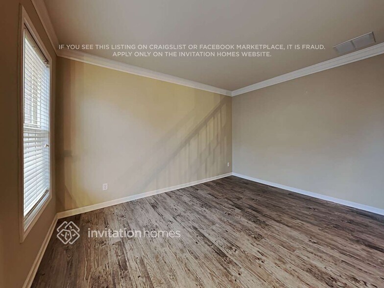 Building Photo - 1653 Broomfield Way