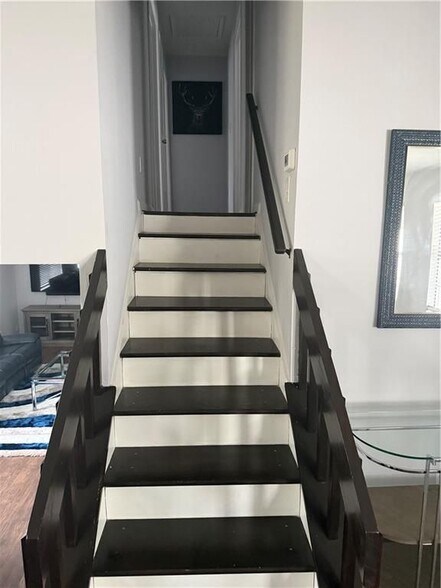 Building Photo - 5285 Mainstreet Park Dr