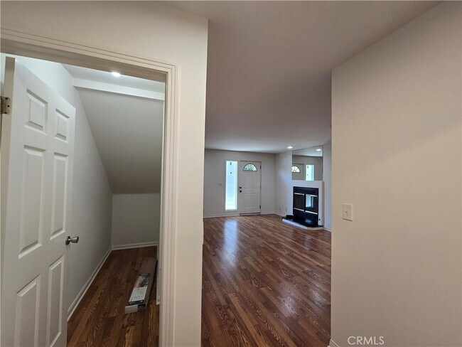 Building Photo - 1054 Harrison Ave
