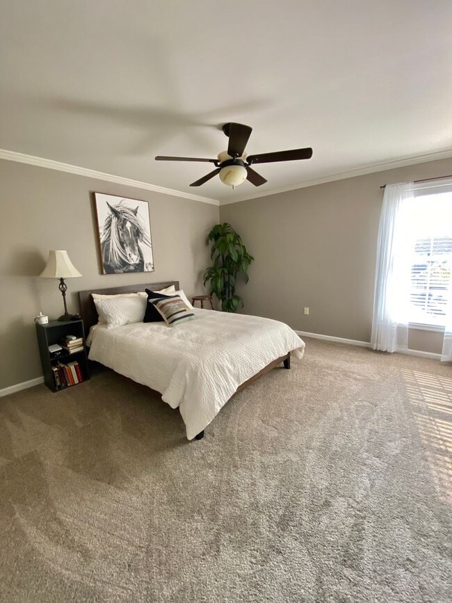 Building Photo - Picturesque Townhome in Ephrata