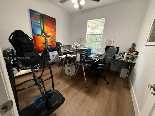 Building Photo - 6923 Julia Gardens Dr