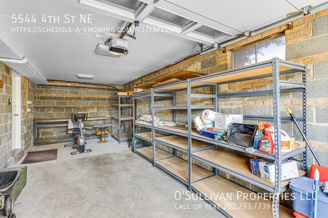 Building Photo - 5544 4th St NE