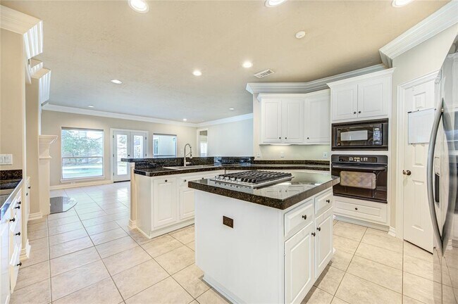 Building Photo - 14214 Cloud Cliff Ln