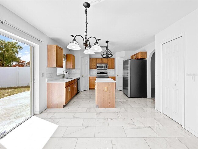 Building Photo - 1035 Ronlin St