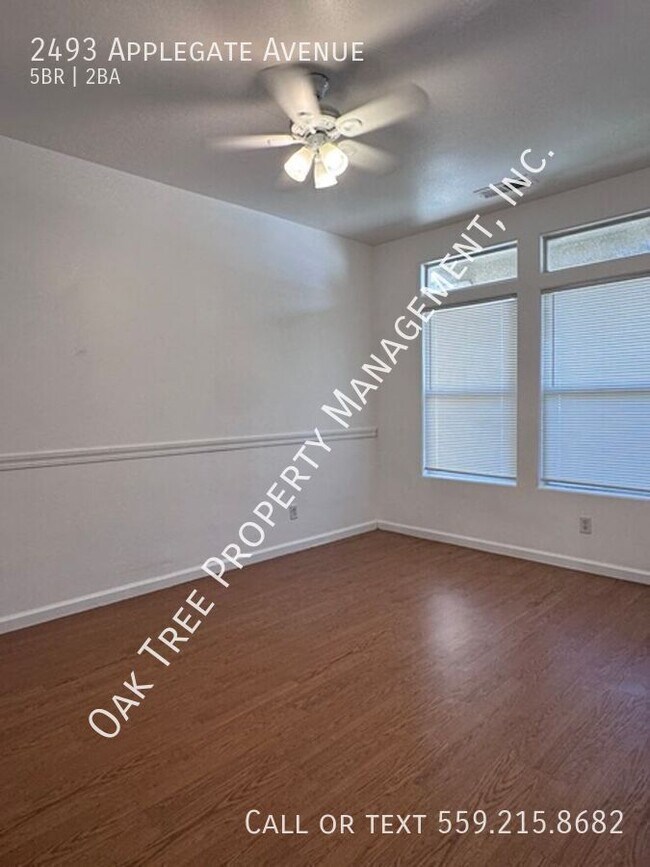 Building Photo - 2493 Applegate Ave