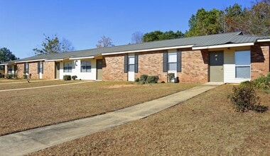 Building Photo - 100 Fort Deposit Villas