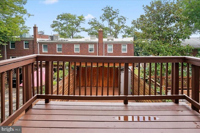 Building Photo - 223 Burgess Ave