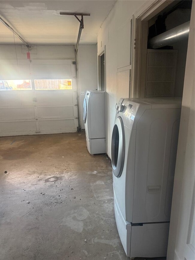 Building Photo - 2248 Laneway Dr