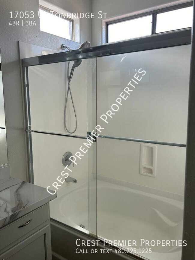 Building Photo - 17053 W Tonbridge St