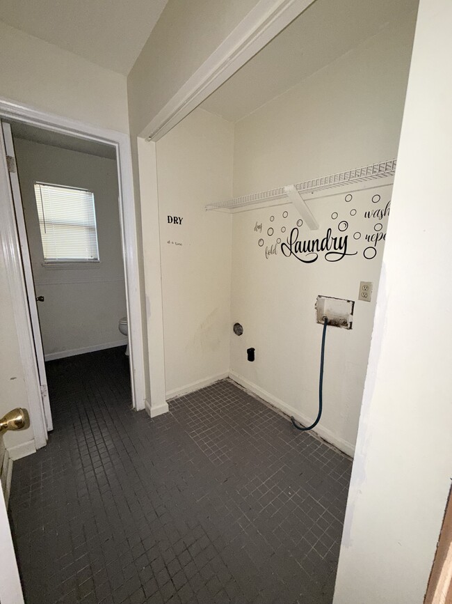 Building Photo - 610 18th St