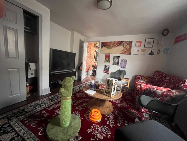 Building Photo - 759 Corinthian Ave