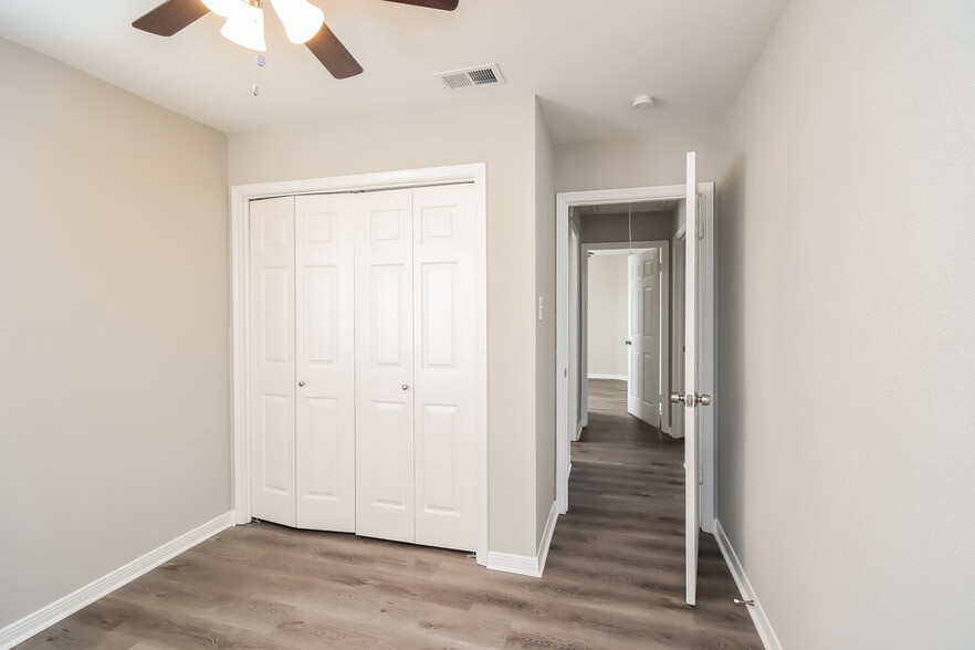 Building Photo - 1710 Whiteback Dr