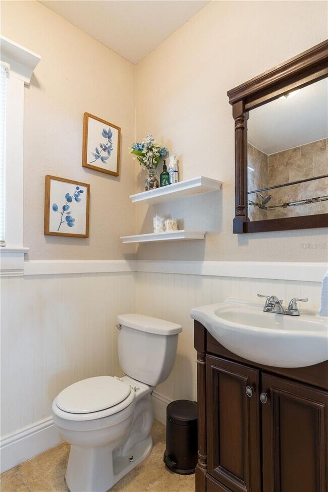 Building Photo - Live Wilder: Historic Charm Steps from Tam...