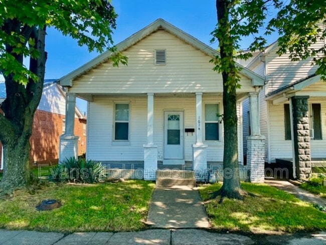 Building Photo - 1614 E Division St