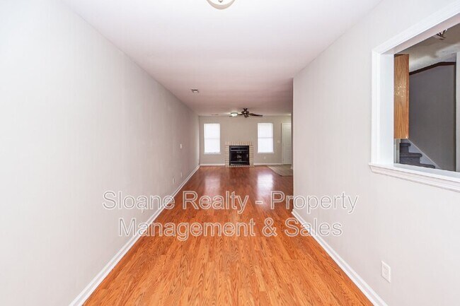 Building Photo - 149 Pine Shadow Dr