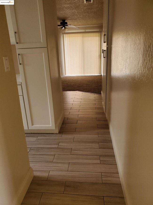 Building Photo - 4958 Driftwood Ct