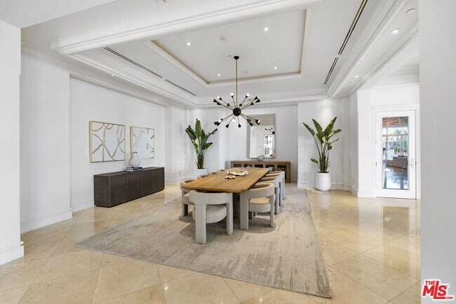 Building Photo - 360 Trousdale Pl