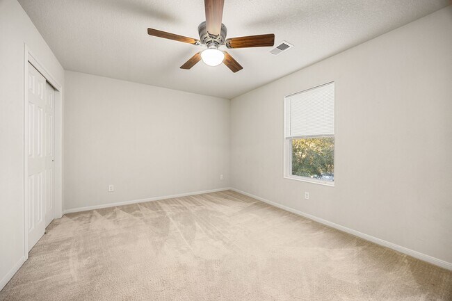 Building Photo - 18107 Fairhope Oak St