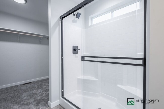 Building Photo - BRAND NEW 4 Bed 2.5 Bath Home