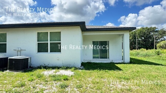 Building Photo - 56 Cordona Dr