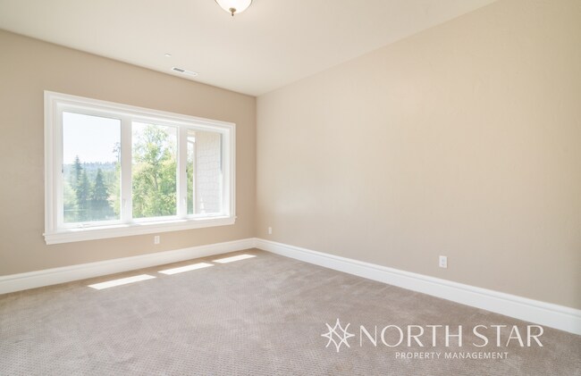 Building Photo - Executive Custom Home with River View on Acreage in West Linn