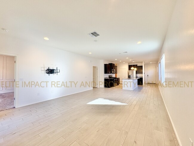 Building Photo - 6638 E Via Jardin Verde