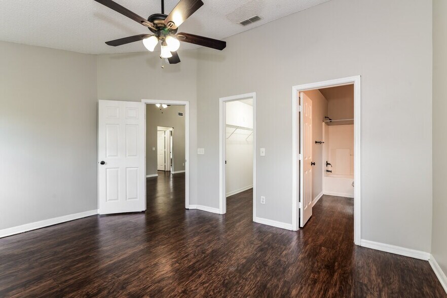 Building Photo - 1122 Blackwood Way