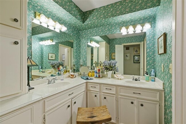 Building Photo - 14311 Sugar Mill Cir