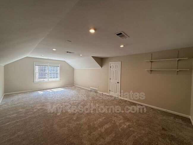 Building Photo - 2144 Gorham Pl