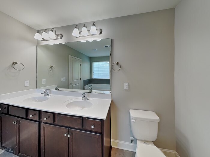 Building Photo - 3201 Emerald Ridge Ct