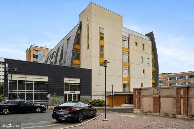 Building Photo - 6500 America Blvd