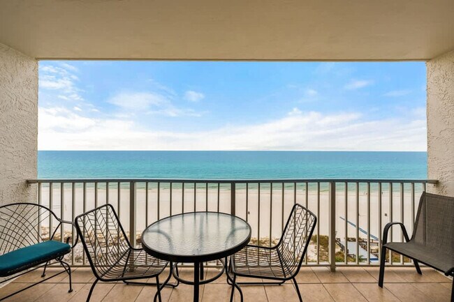 Building Photo - 8743 Thomas Dr