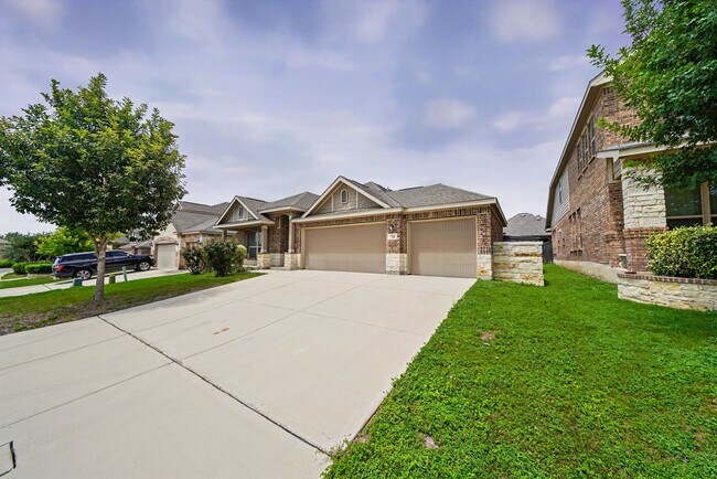 Building Photo - Beautiful Potranco Run Home with 3-Car Garage - Realtor Commission: $750