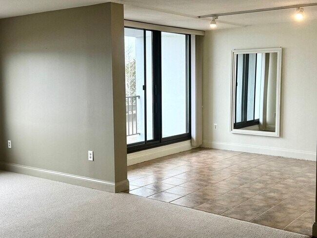 Building Photo - 51 Broad St